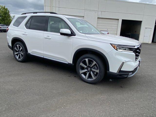 new 2025 Honda Pilot car, priced at $53,985