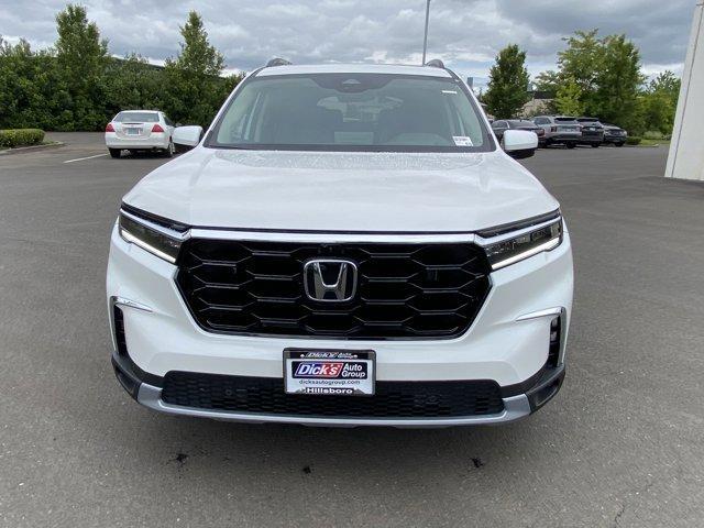 new 2025 Honda Pilot car, priced at $53,985