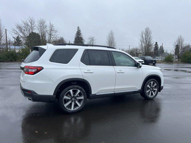 new 2025 Honda Pilot car, priced at $54,930