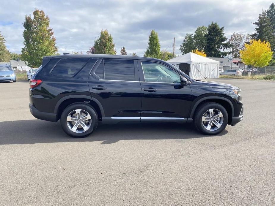 new 2025 Honda Pilot car, priced at $46,695