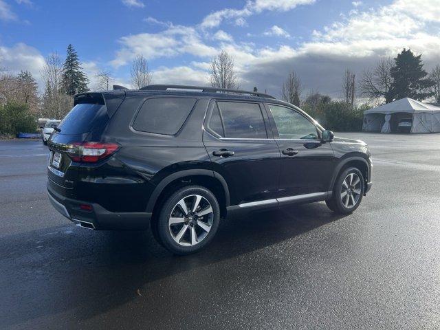 new 2025 Honda Pilot car, priced at $53,975