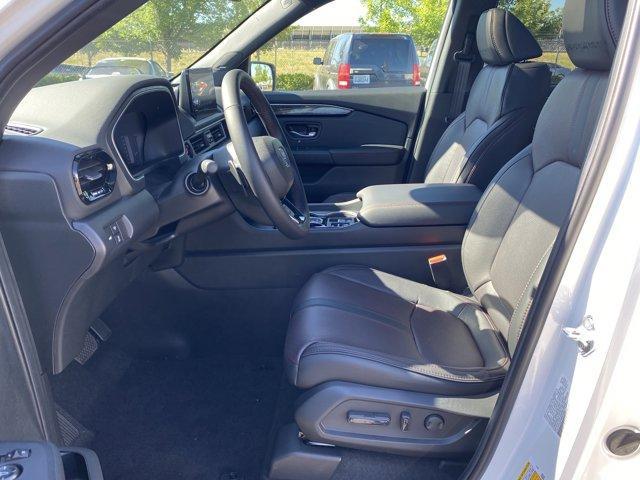 new 2025 Honda Pilot car, priced at $55,485