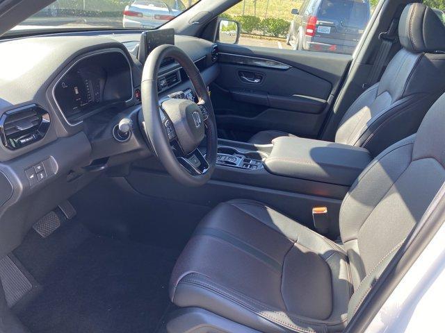 new 2025 Honda Pilot car, priced at $55,485