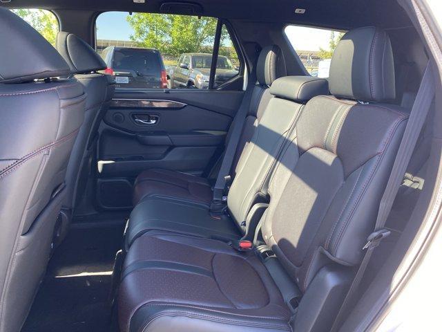 new 2025 Honda Pilot car, priced at $55,485