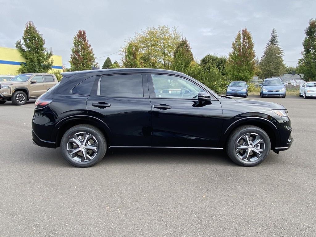 new 2025 Honda HR-V car, priced at $32,050