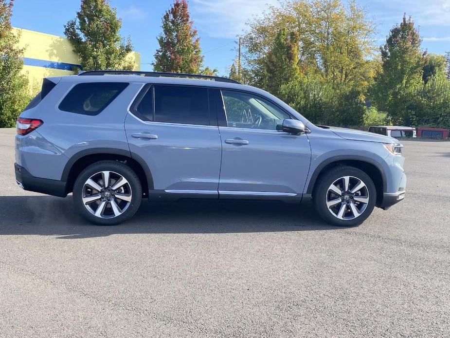 new 2025 Honda Pilot car, priced at $51,150