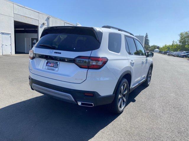 new 2025 Honda Pilot car, priced at $55,715
