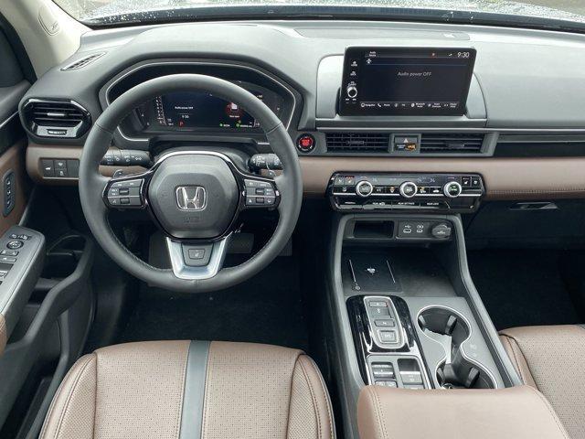 new 2025 Honda Pilot car, priced at $54,530