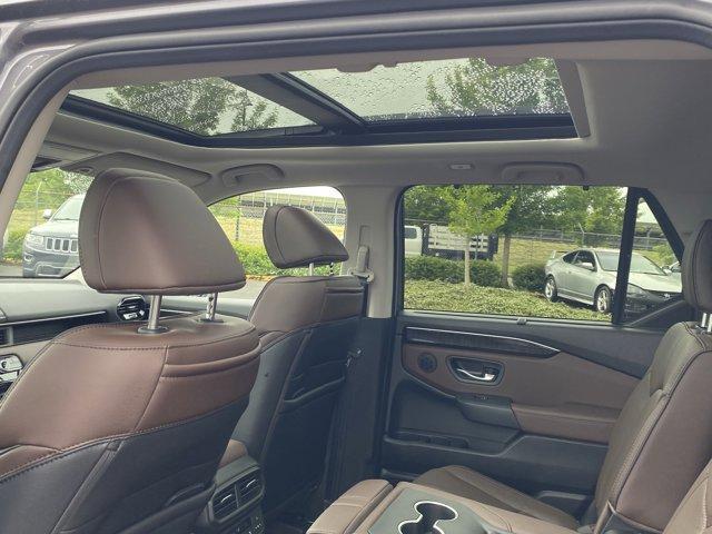 new 2025 Honda Pilot car, priced at $54,530
