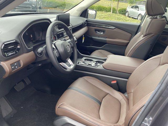 new 2025 Honda Pilot car, priced at $54,530