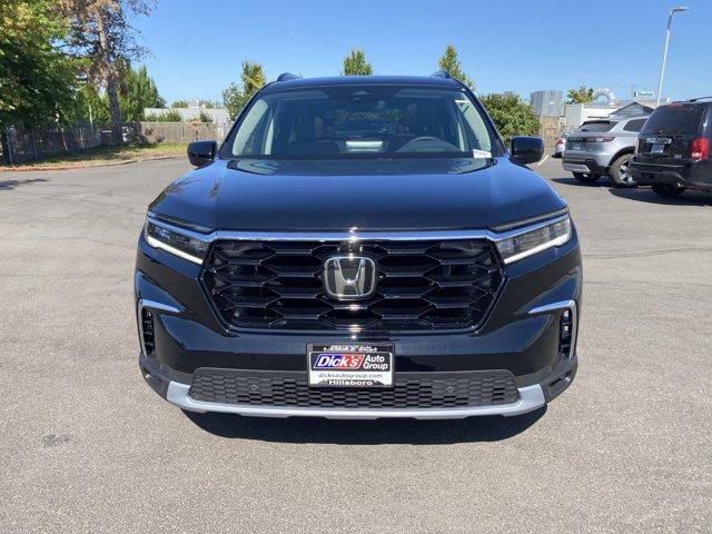 new 2025 Honda Pilot car, priced at $55,260