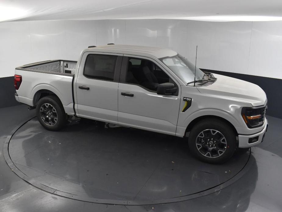 new 2024 Ford F-150 car, priced at $40,330