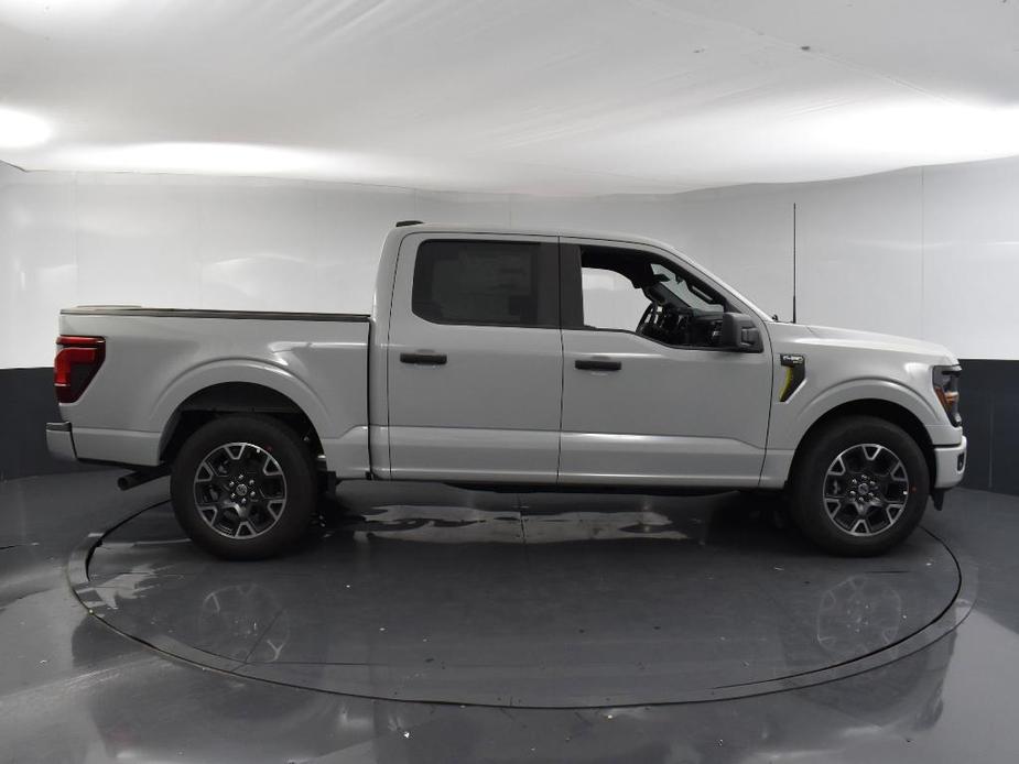 new 2024 Ford F-150 car, priced at $40,330