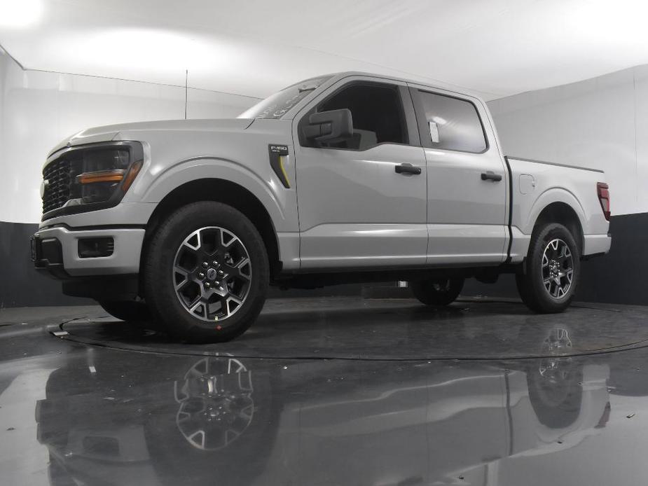 new 2024 Ford F-150 car, priced at $40,330