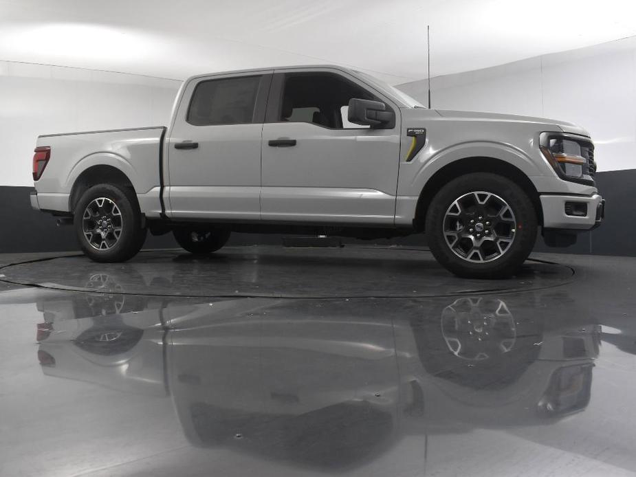 new 2024 Ford F-150 car, priced at $40,330