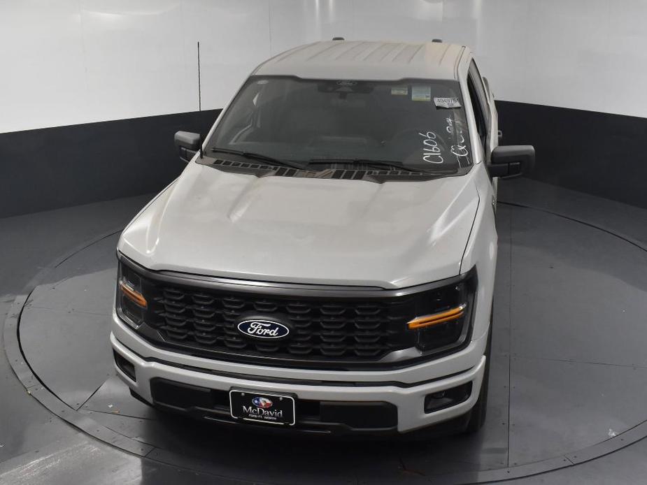 new 2024 Ford F-150 car, priced at $40,330