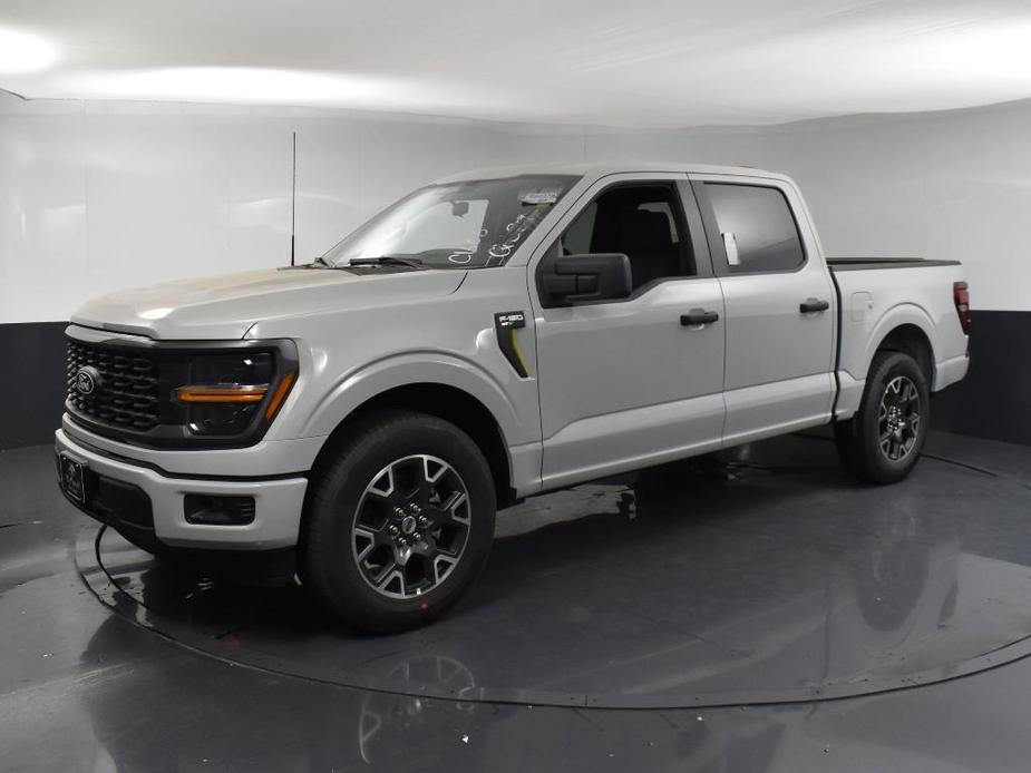 new 2024 Ford F-150 car, priced at $40,330