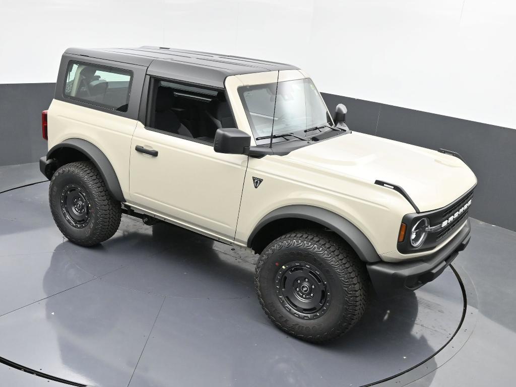 new 2025 Ford Bronco car, priced at $42,645