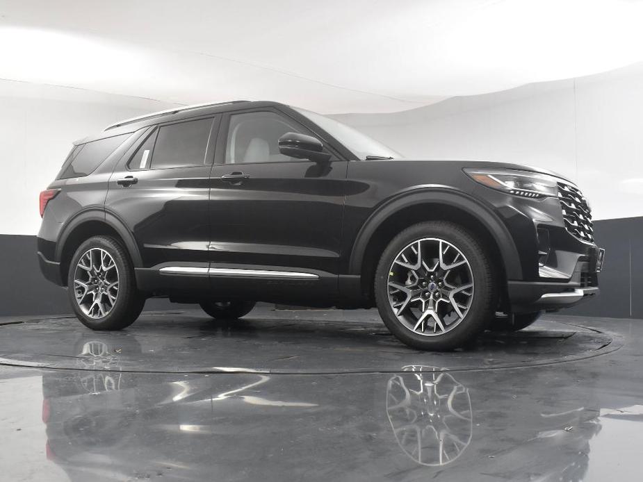 new 2025 Ford Explorer car, priced at $55,460