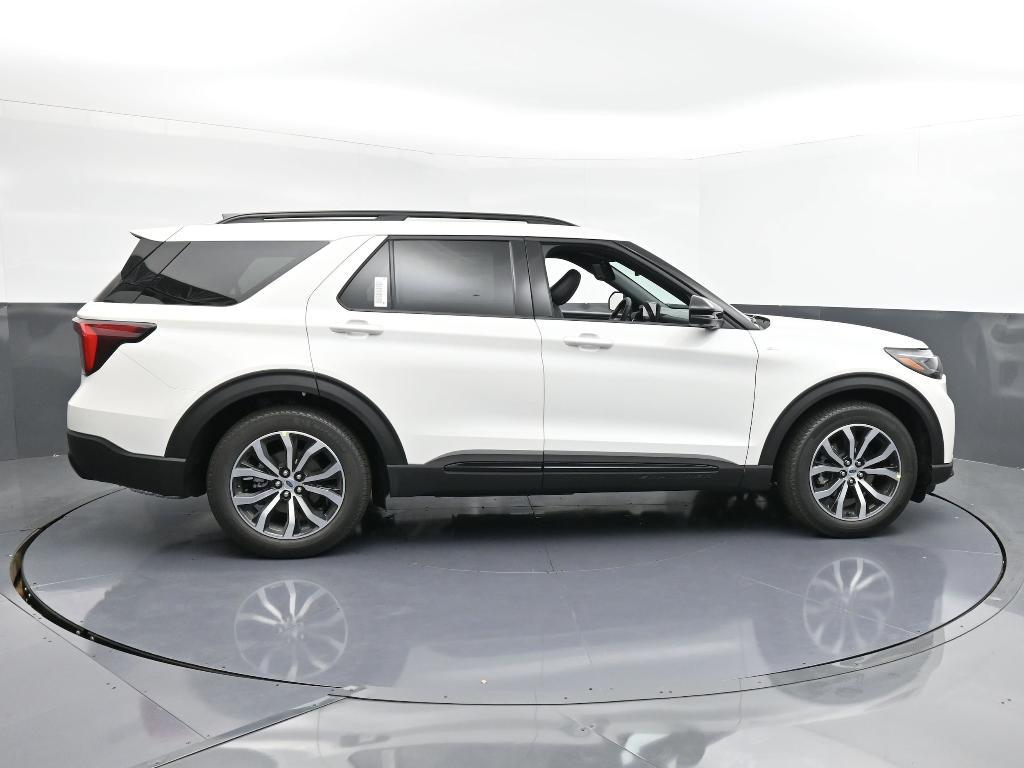 new 2025 Ford Explorer car, priced at $42,370