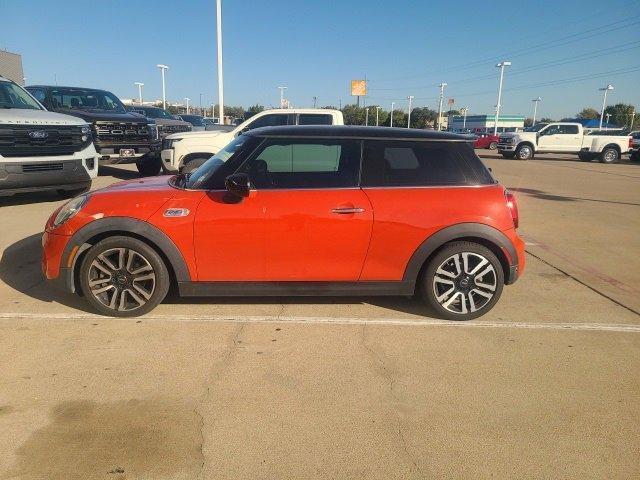 used 2020 MINI Hardtop car, priced at $17,994