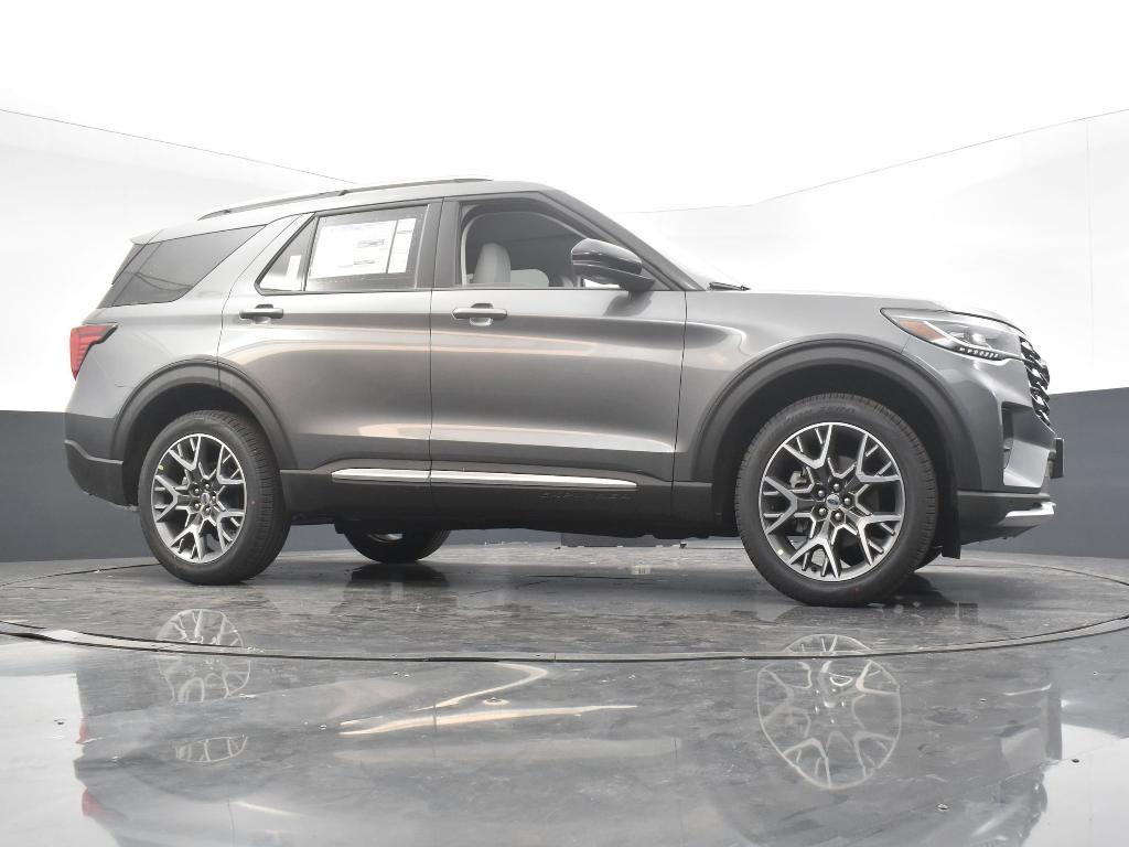 new 2025 Ford Explorer car, priced at $55,460