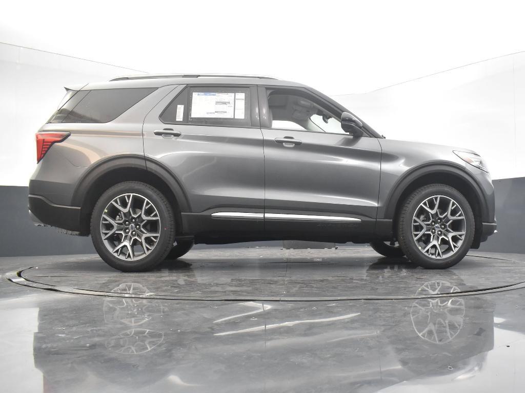 new 2025 Ford Explorer car, priced at $55,460