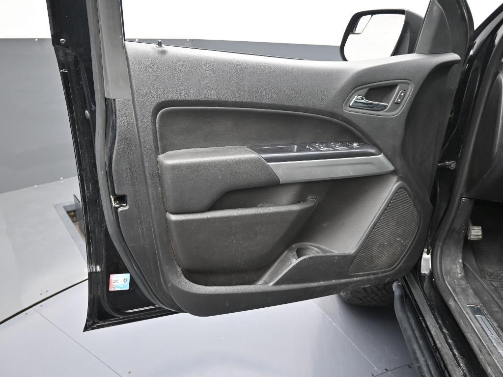 used 2022 Chevrolet Colorado car, priced at $30,995