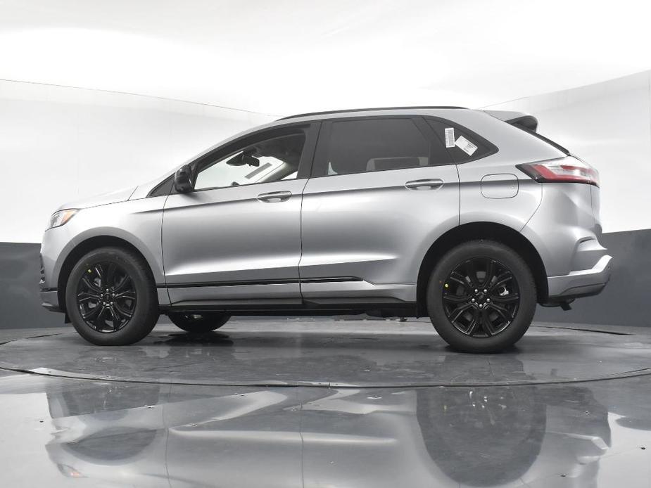 new 2024 Ford Edge car, priced at $30,020