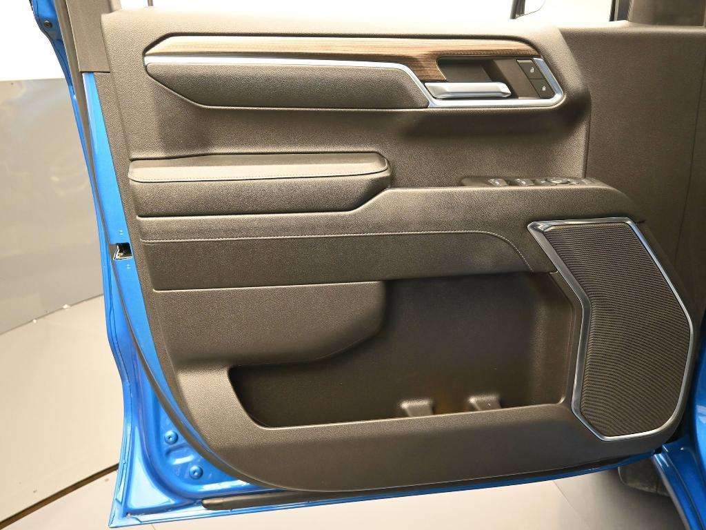 used 2024 Chevrolet Silverado 1500 car, priced at $32,994