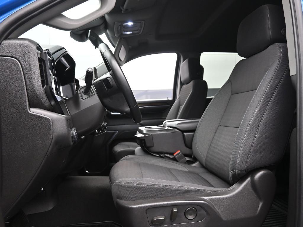 used 2024 Chevrolet Silverado 1500 car, priced at $32,994