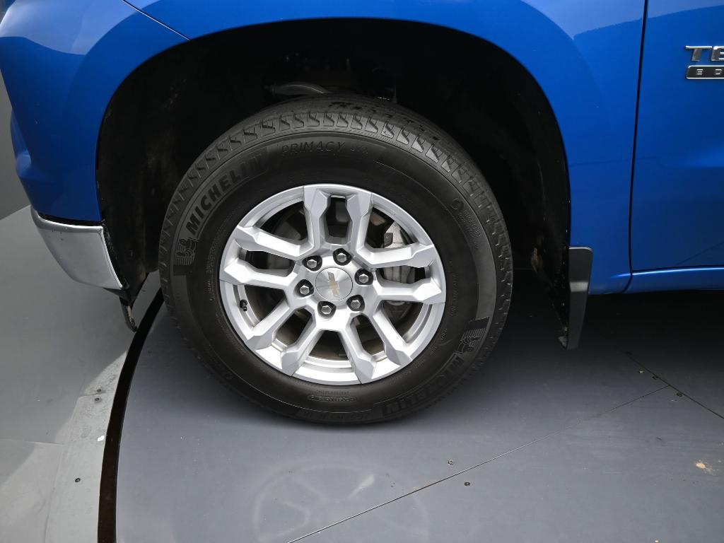 used 2024 Chevrolet Silverado 1500 car, priced at $32,994