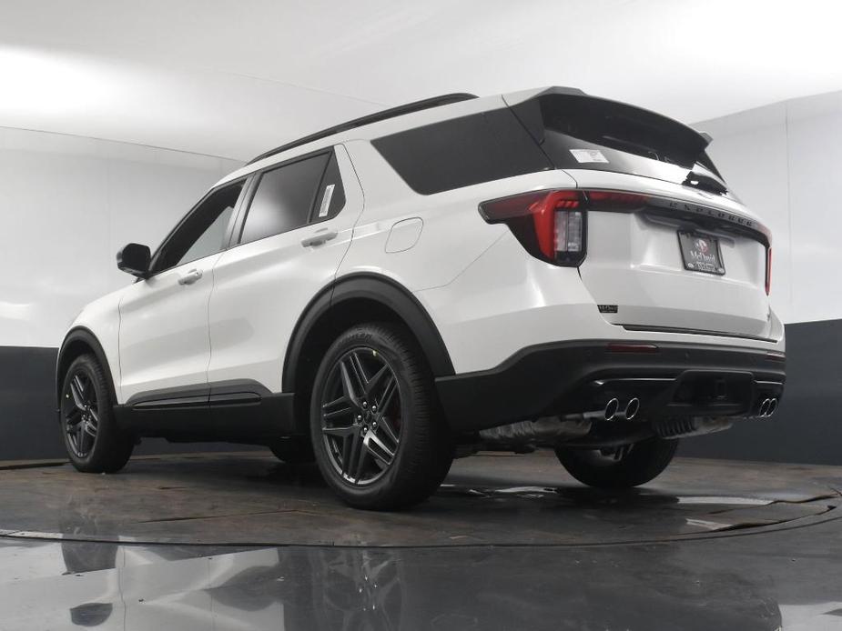 new 2025 Ford Explorer car, priced at $52,895