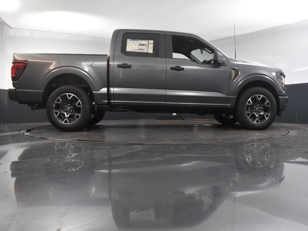 new 2024 Ford F-150 car, priced at $40,590