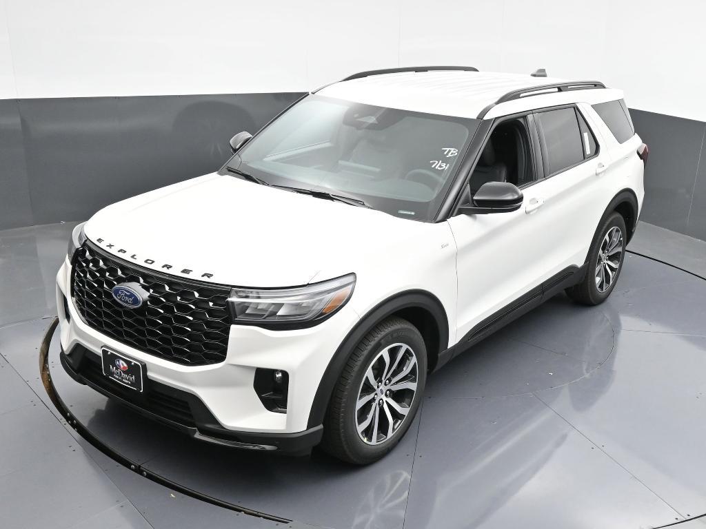new 2025 Ford Explorer car, priced at $41,010