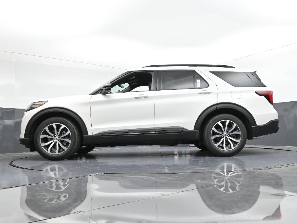 new 2025 Ford Explorer car, priced at $41,010