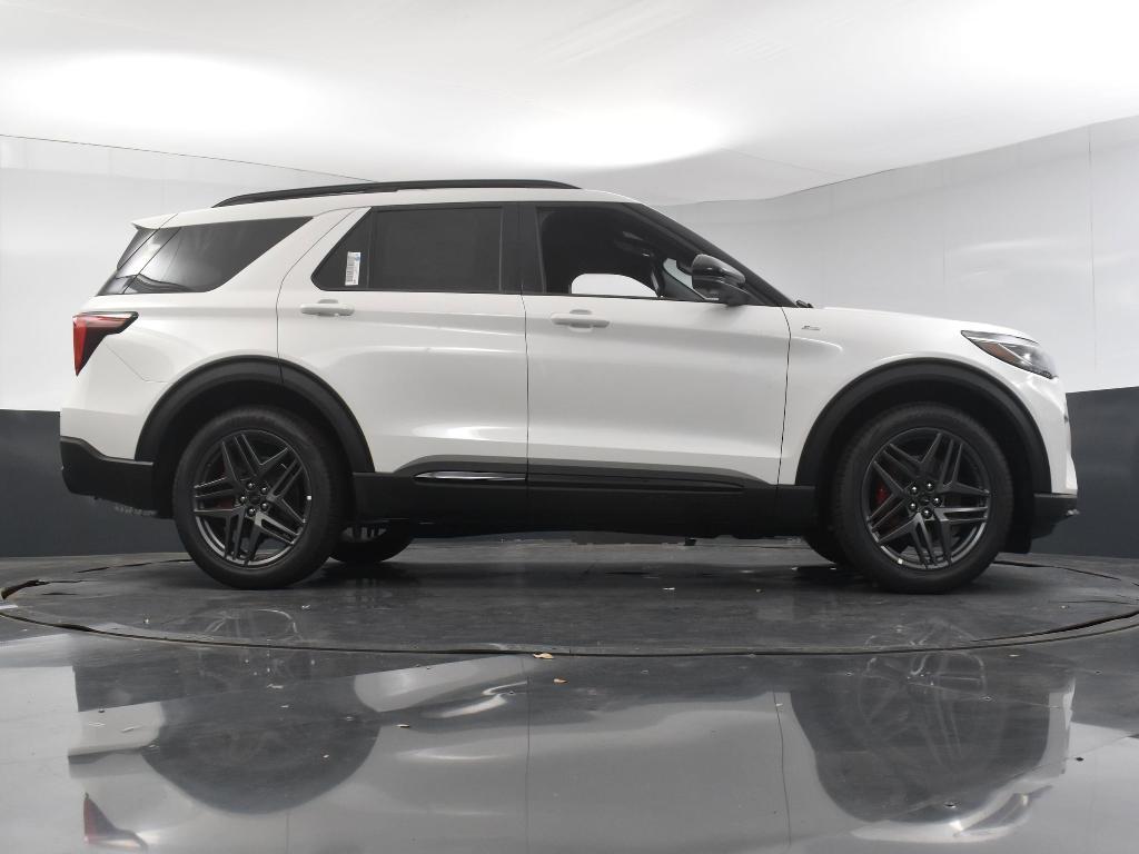 new 2025 Ford Explorer car, priced at $45,640