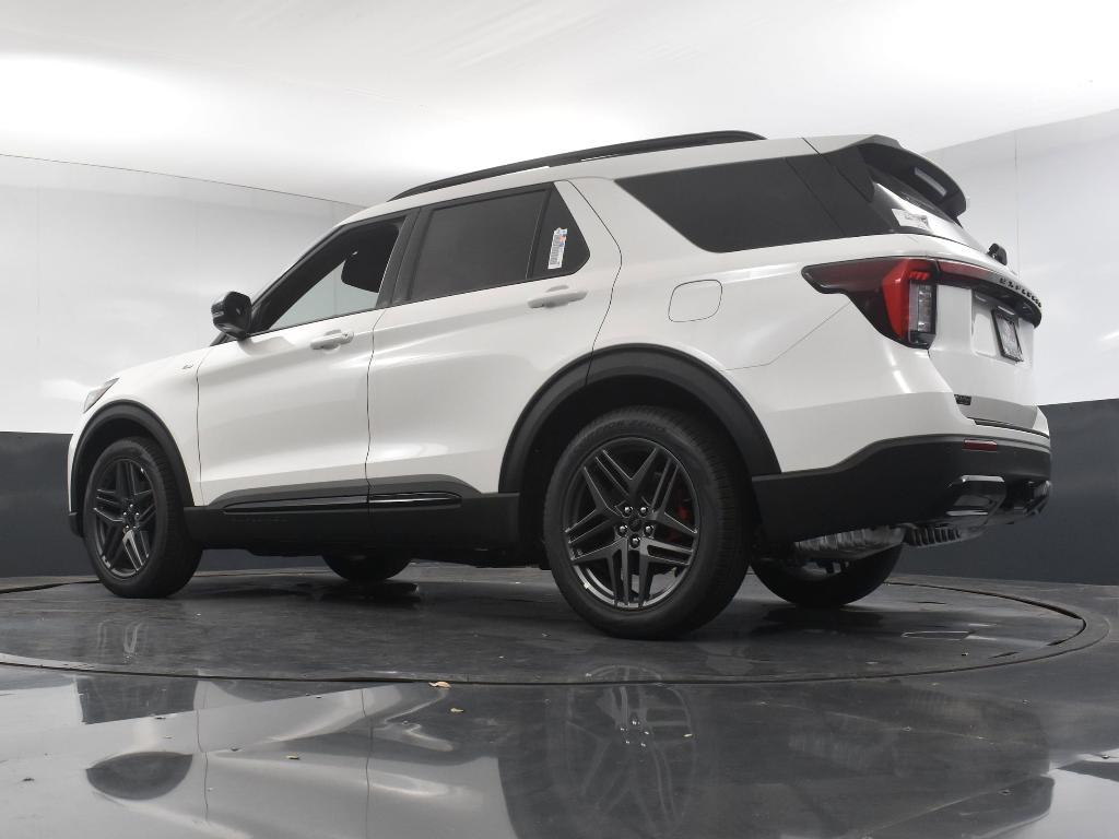 new 2025 Ford Explorer car, priced at $45,640