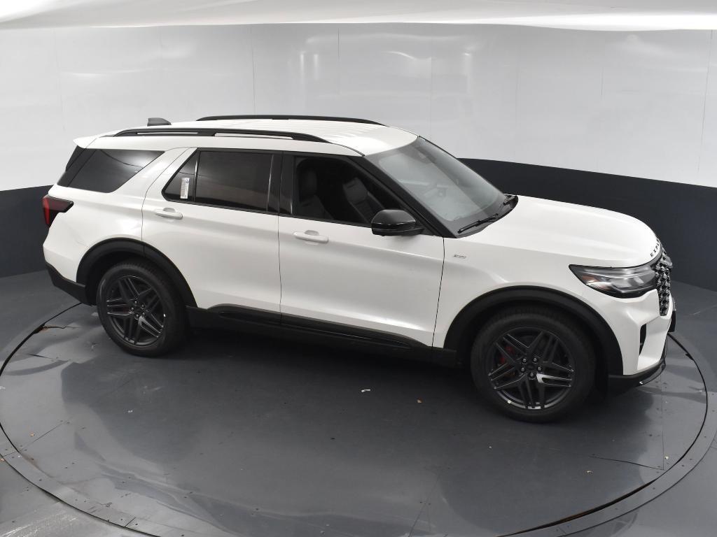 new 2025 Ford Explorer car, priced at $45,640