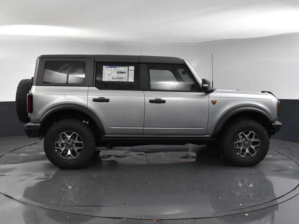 new 2024 Ford Bronco car, priced at $60,880