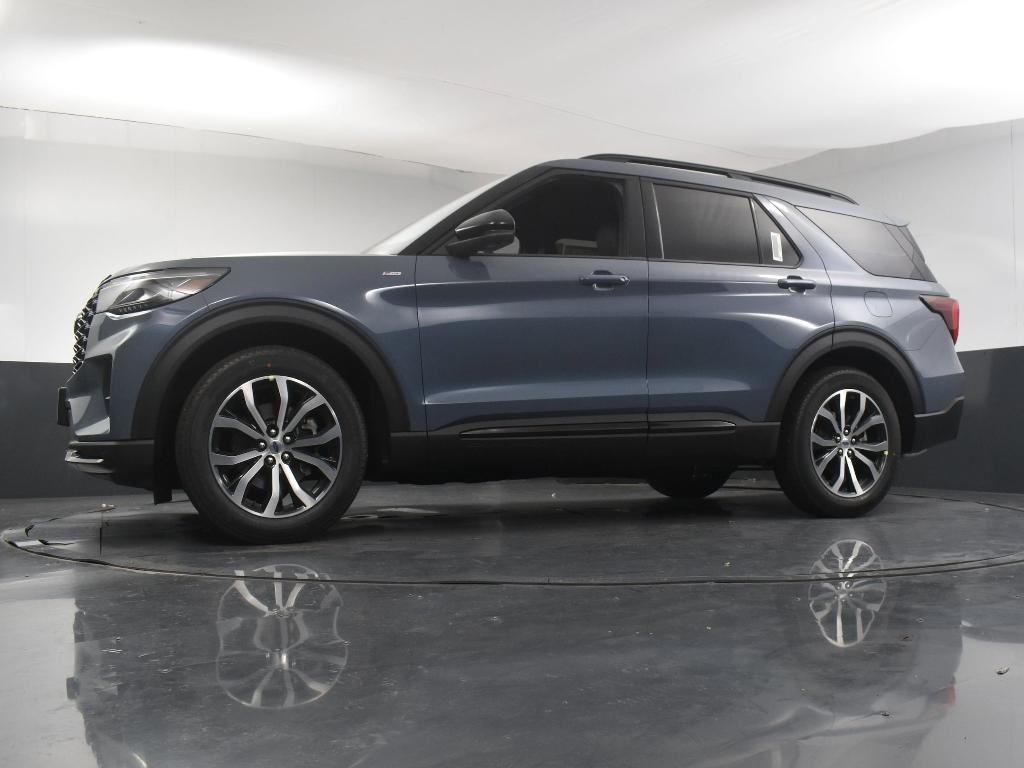 new 2025 Ford Explorer car, priced at $43,065