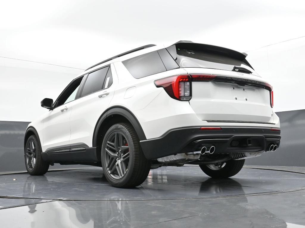 new 2025 Ford Explorer car, priced at $55,125