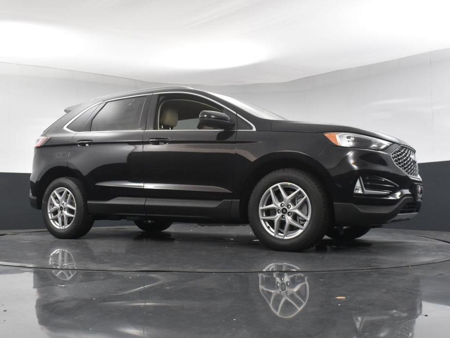 new 2024 Ford Edge car, priced at $35,653