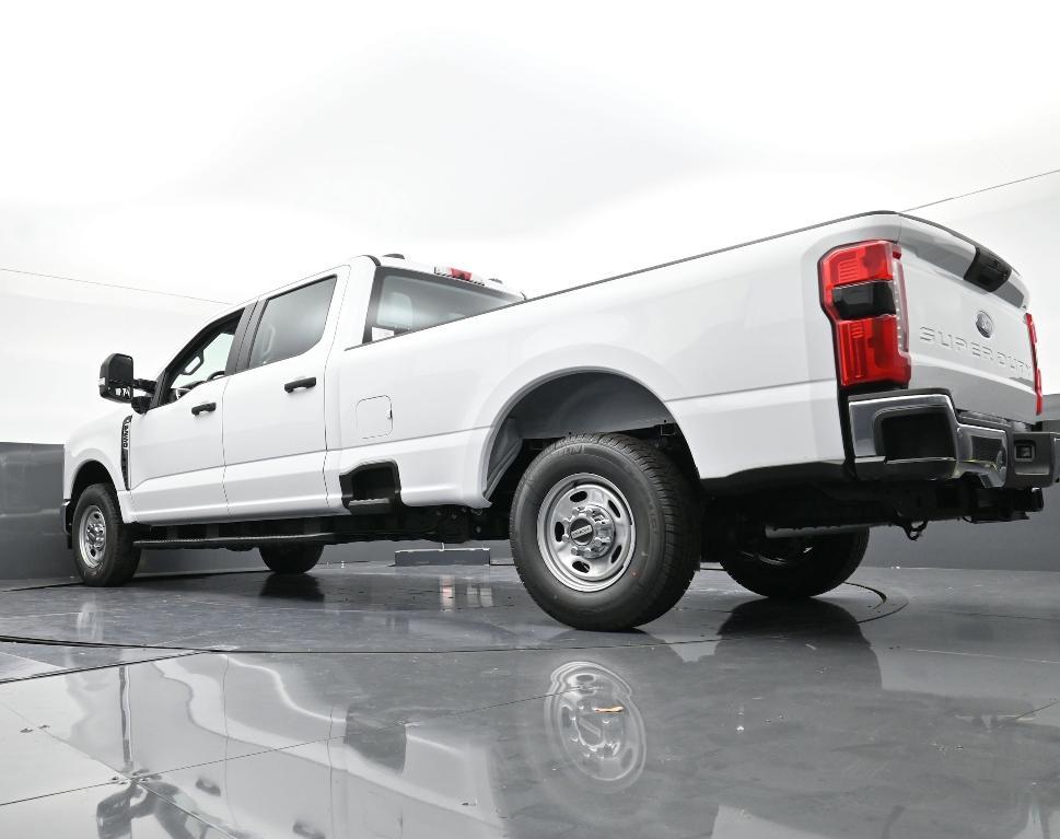 new 2025 Ford F-250 car, priced at $48,924