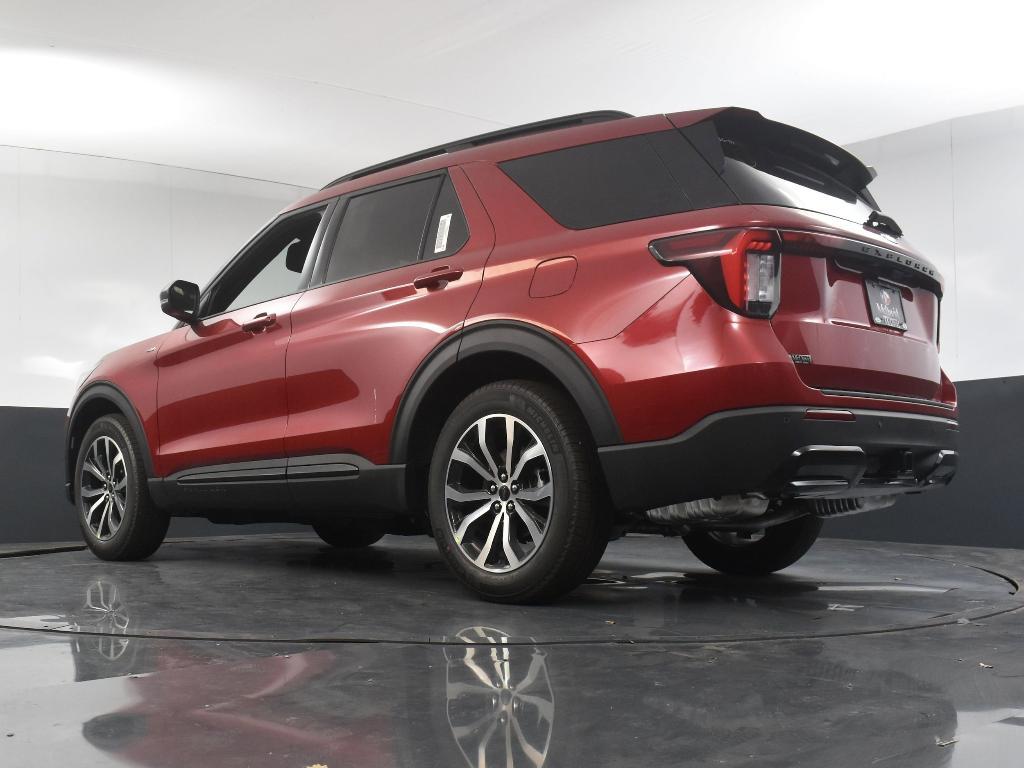 new 2025 Ford Explorer car, priced at $41,605