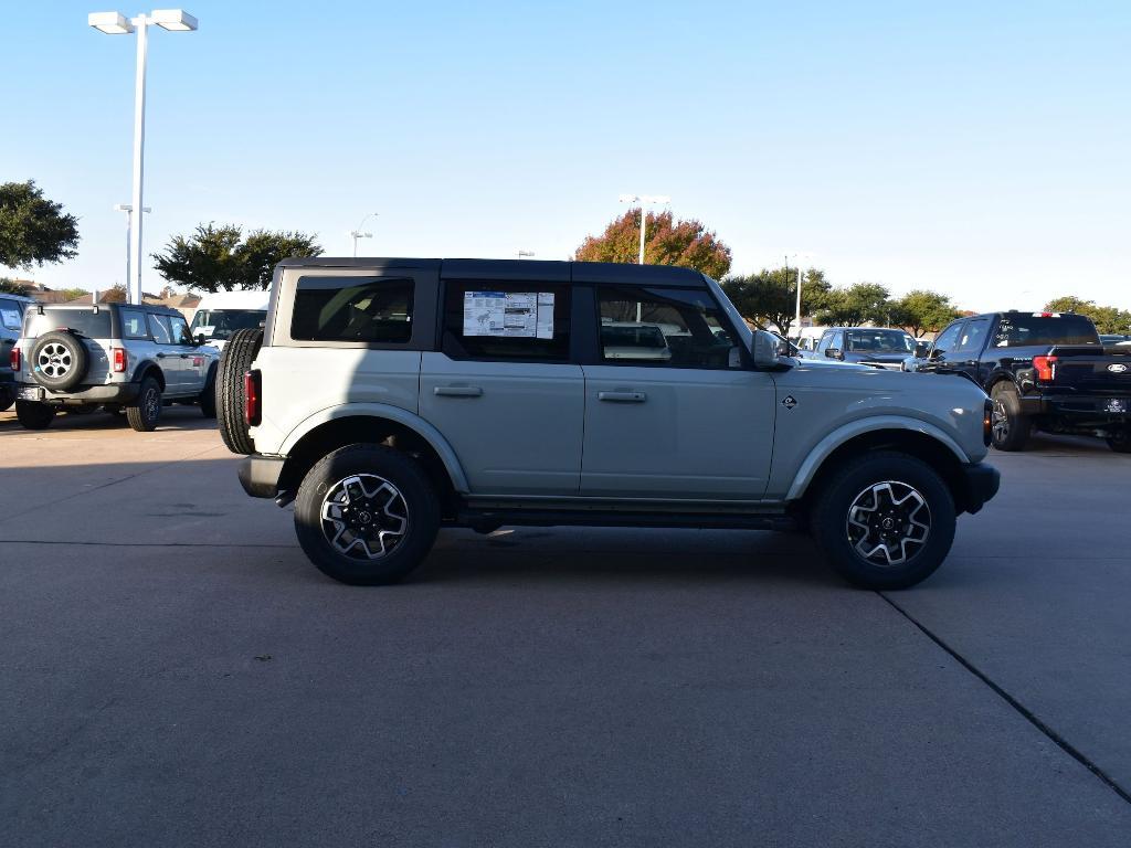 new 2024 Ford Bronco car, priced at $47,615