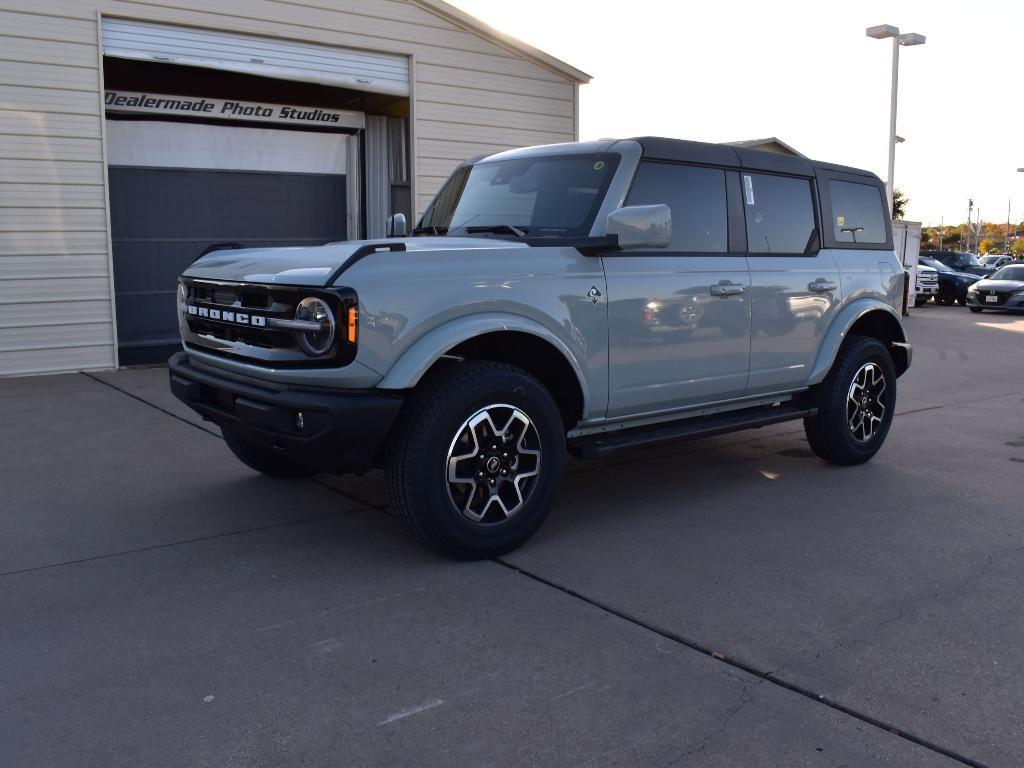 new 2024 Ford Bronco car, priced at $47,615