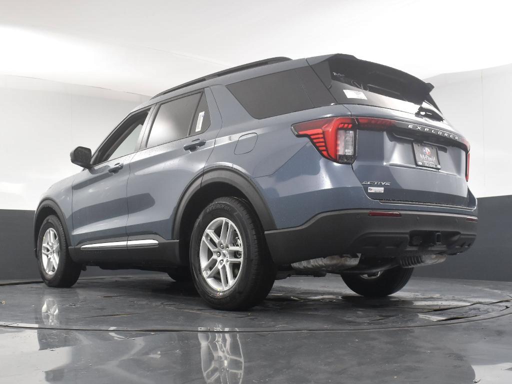 new 2025 Ford Explorer car, priced at $36,945