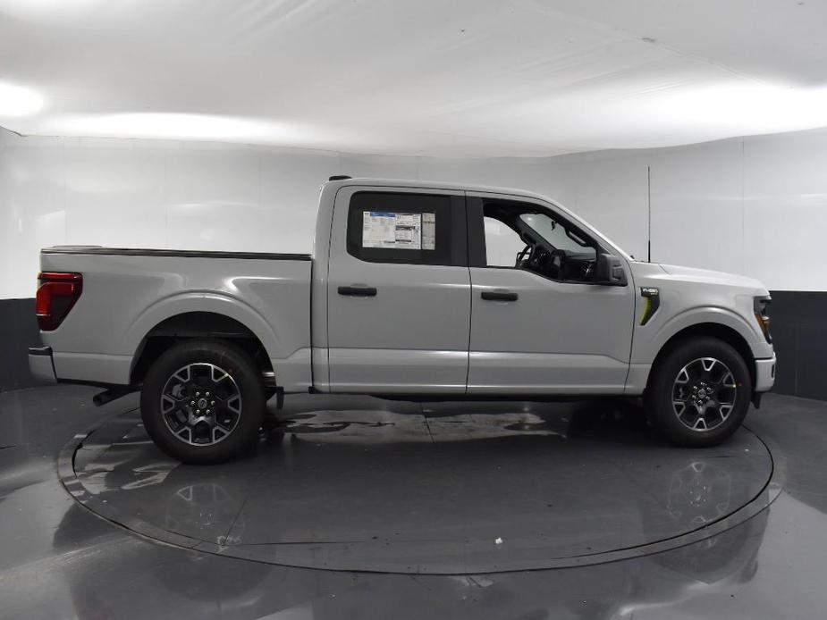 new 2024 Ford F-150 car, priced at $40,330