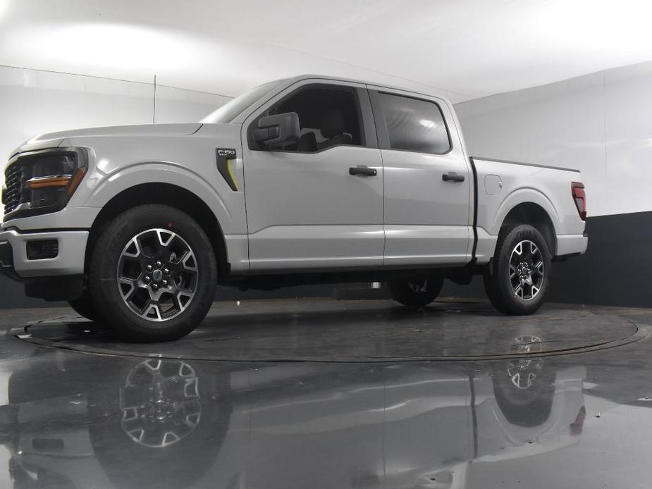 new 2024 Ford F-150 car, priced at $40,330